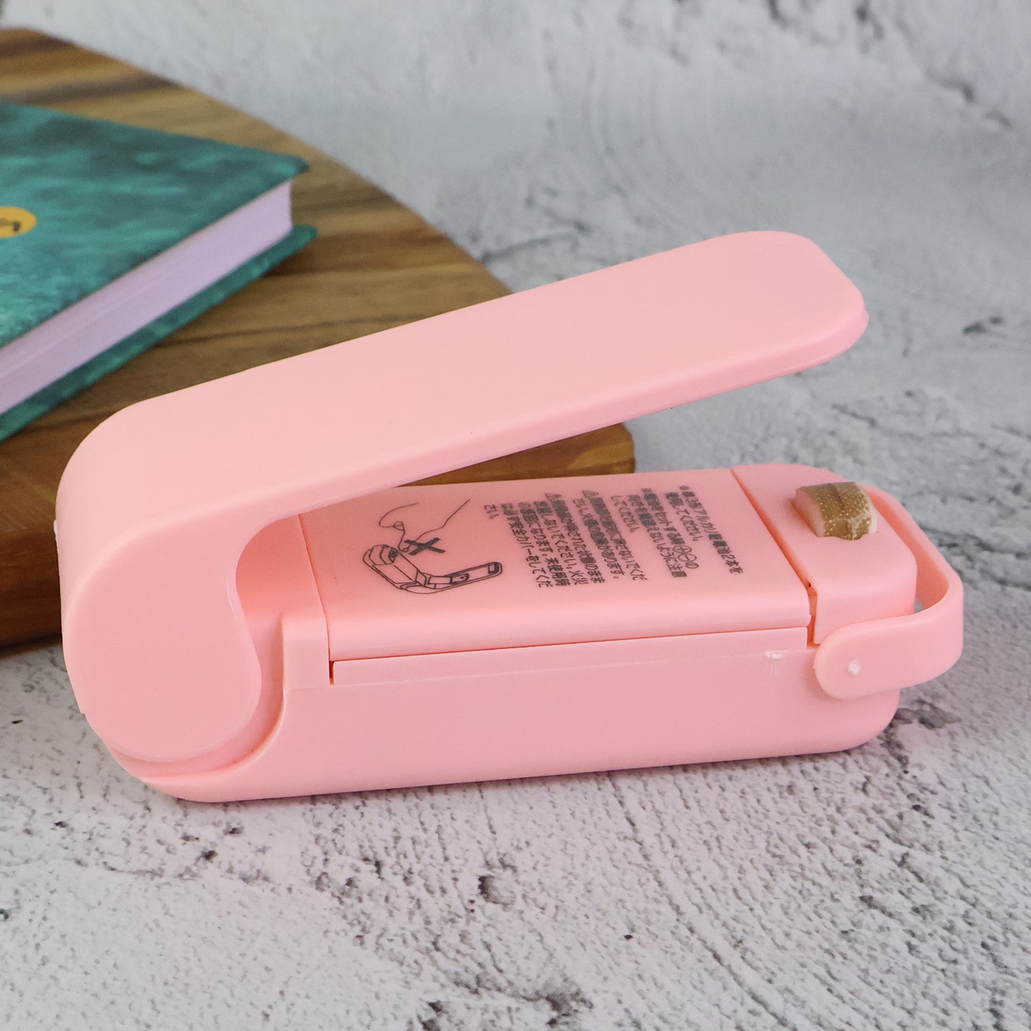 Mini Plastic Bag Sealer â€“ Portable Heat Sealing Machine (Battery Operated / 1 Pc)