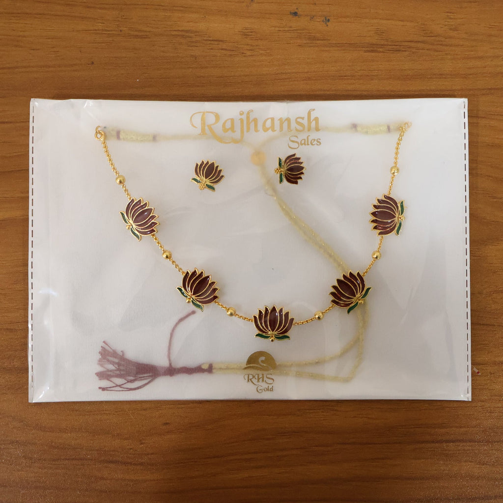 Traditional Lotus Design Necklace with Stud Earrings Set (1 Set)