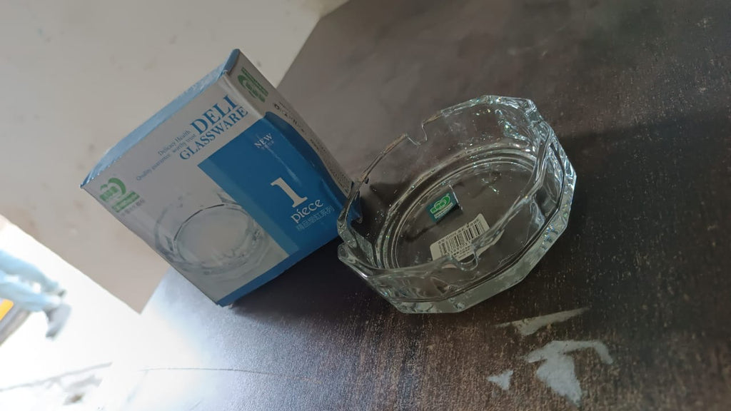Transparent Ashtray – Cigarette Holder for Home, Office, Bar & Restaurant (1 Pc)