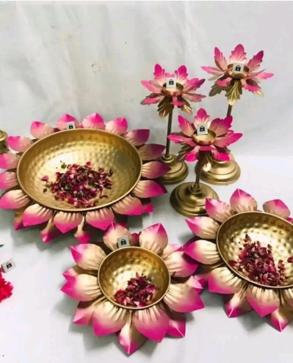 Beautiful Urli set of 6 pieces