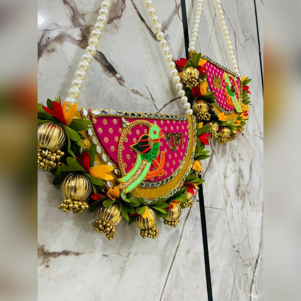 Stylish Patola based Shubh-Labh