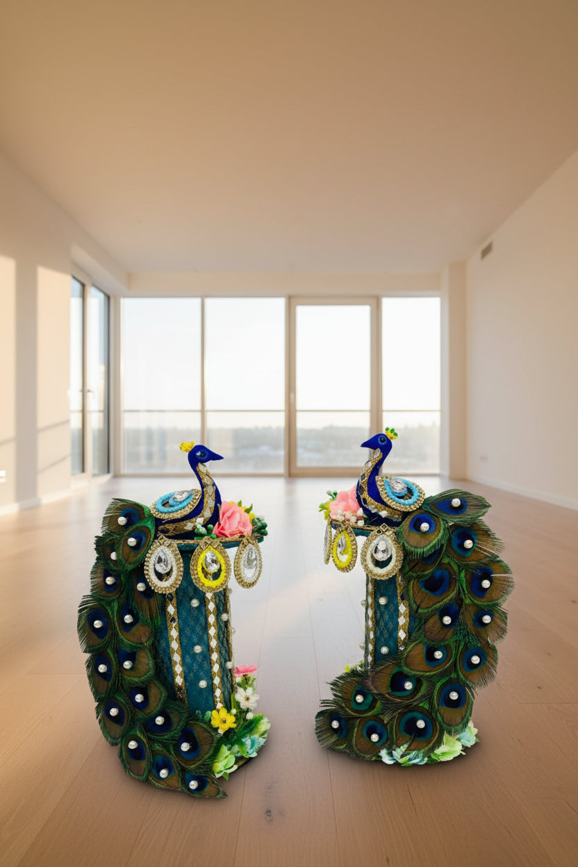 Mesmerising standing peacock pair